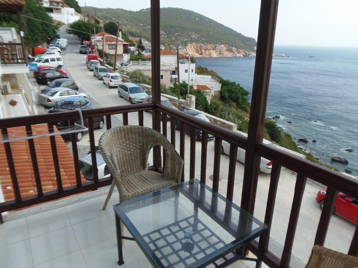 Studios Milos Skopelos-Where The Sea Meets The Sky Exteriör bild