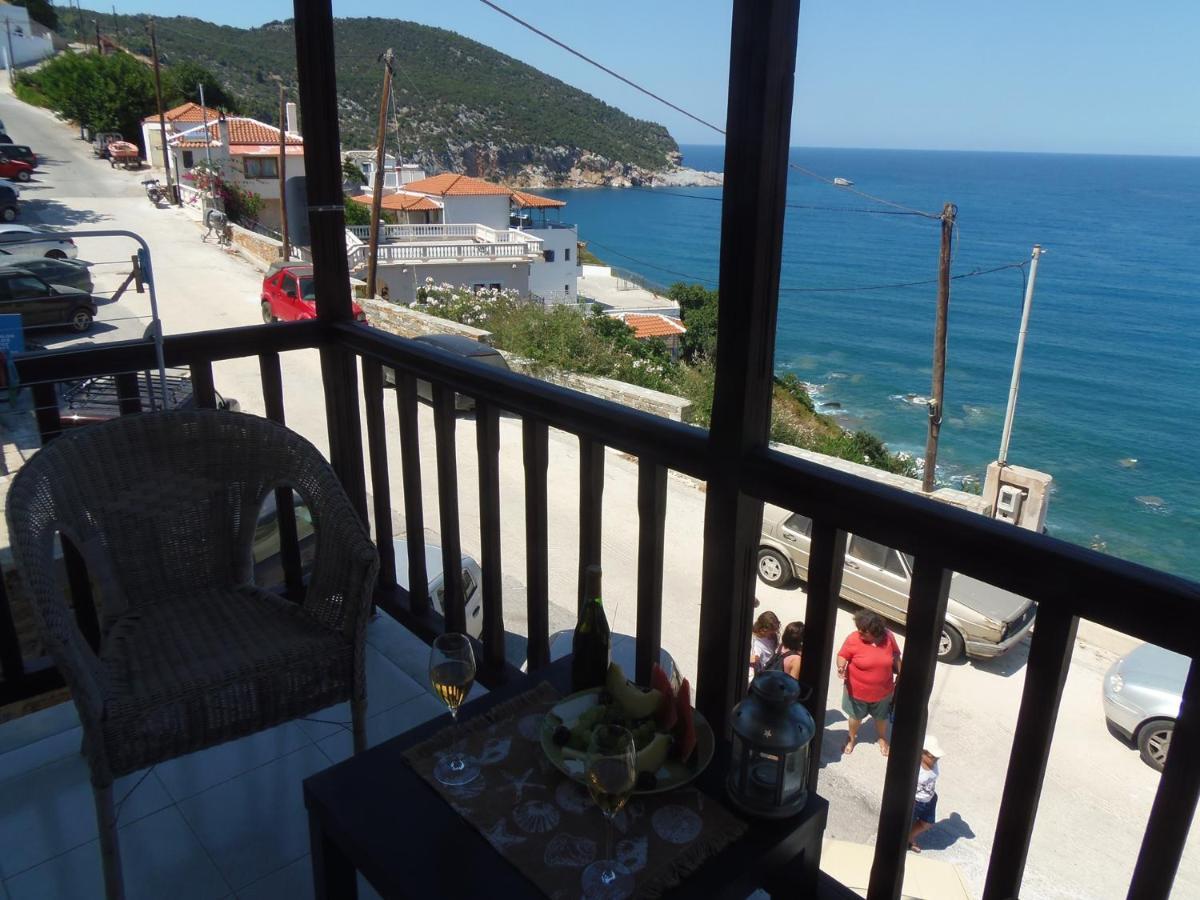 Studios Milos Skopelos-Where The Sea Meets The Sky Exteriör bild