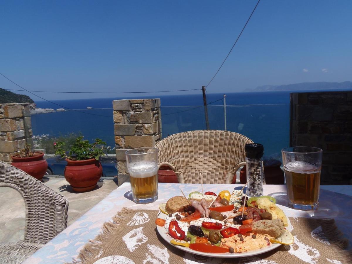 Studios Milos Skopelos-Where The Sea Meets The Sky Exteriör bild