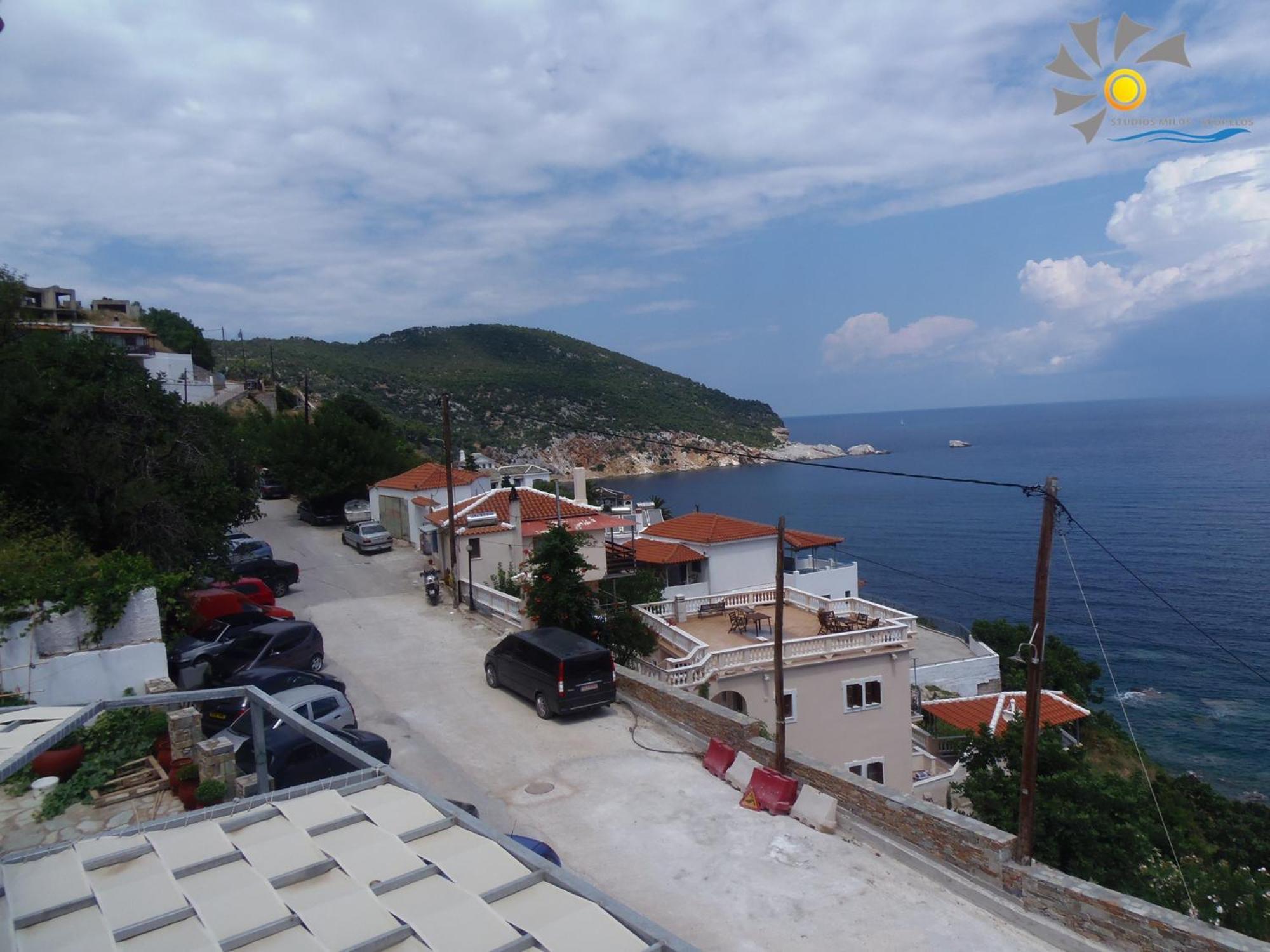 Studios Milos Skopelos-Where The Sea Meets The Sky Exteriör bild